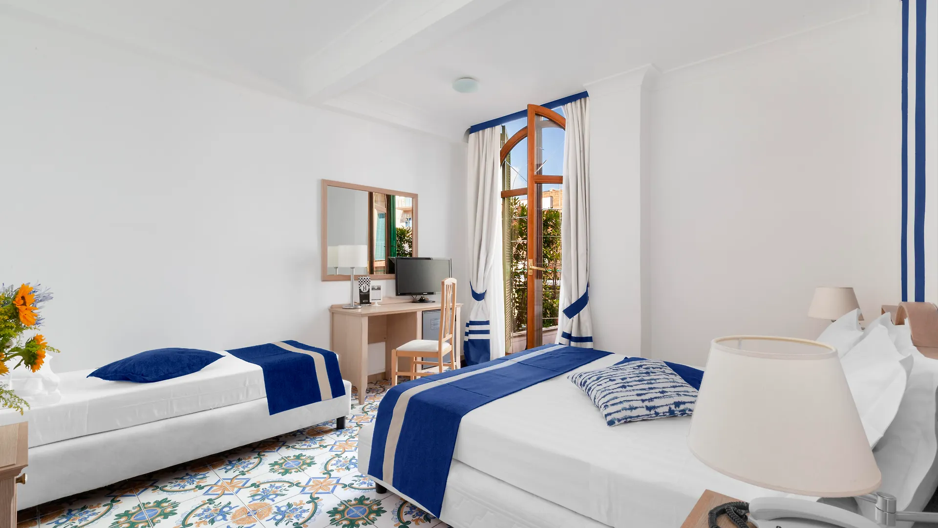 ***  Hotel Herculaneum Ercolano Italy